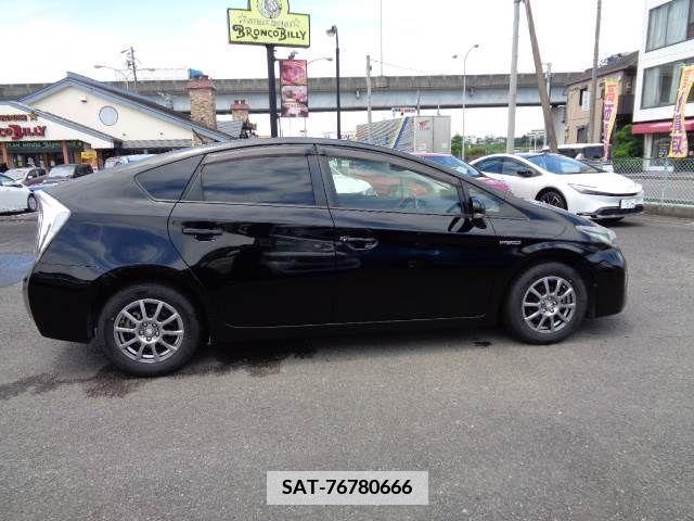 Toyota PRIUS 2014-08 386156-14