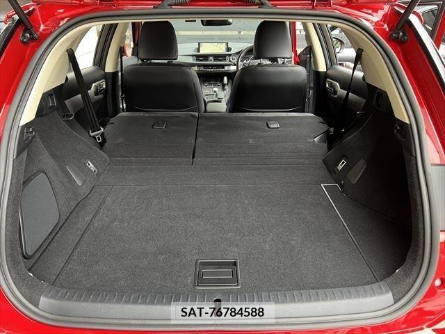 Lexus CT 2020-11 228701-15