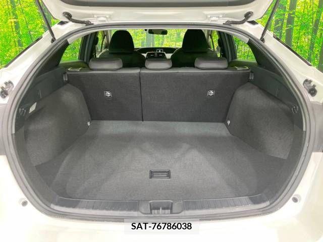 Toyota PRIUS 2019-05 378976-11