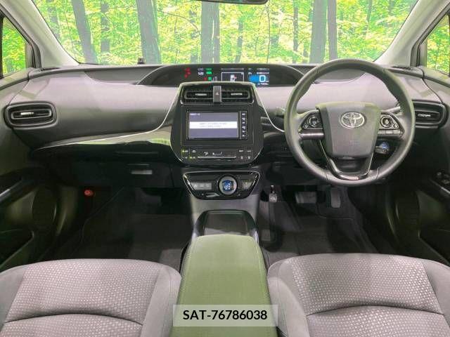 Toyota PRIUS 2019-05 378976-1