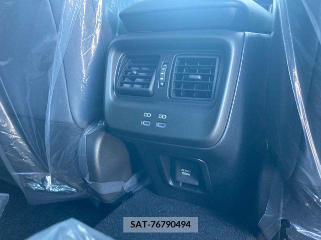 Toyota CROWN 2023-05 200634-22