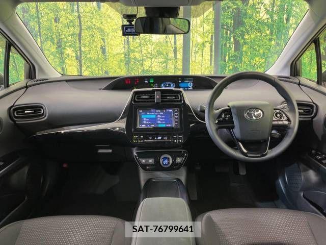Toyota PRIUS 2021-06 331367-1