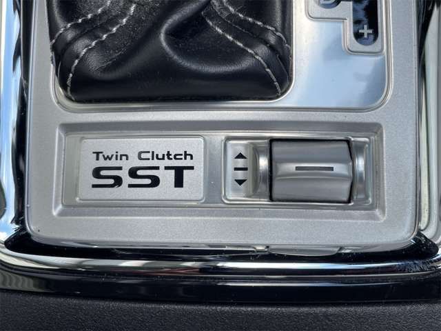 Mitsubishi LANCER 2012-09 8908-5