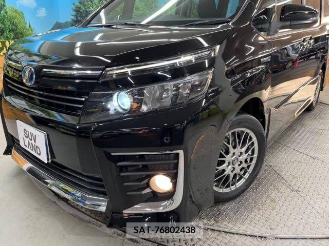 Toyota VOXY HYBRID 2016-04 370602-12