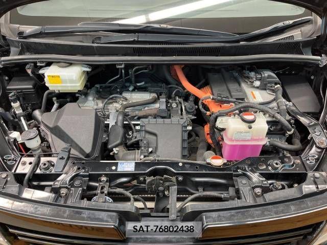 Toyota VOXY HYBRID 2016-04 370602-18