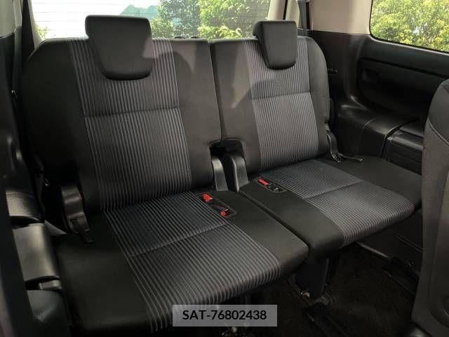 Toyota VOXY HYBRID 2016-04 370602-9