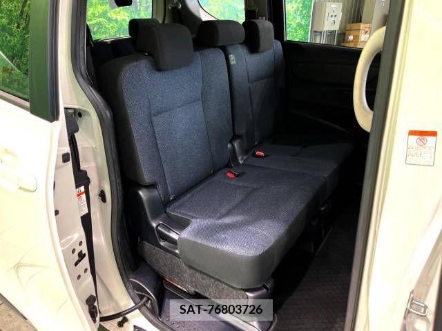 Toyota SIENTA 2015-11 329412-9