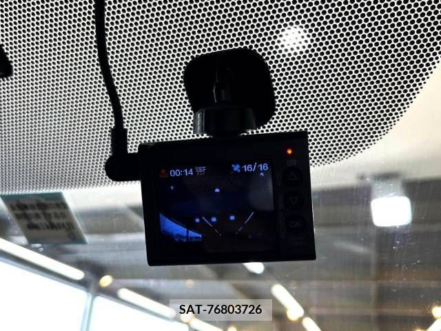 Toyota SIENTA 2015-11 329412-7