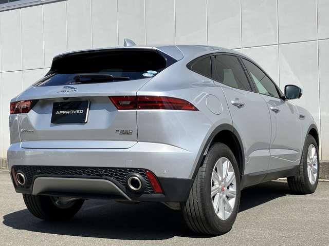 Jaguar E-PACE 2018-03 4224-2