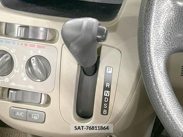 Daihatsu MOVE 2013-05 277993-6
