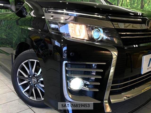 Toyota VOXY 2014-06 289869-11