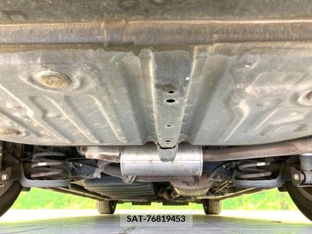 Toyota VOXY 2014-06 289869-19