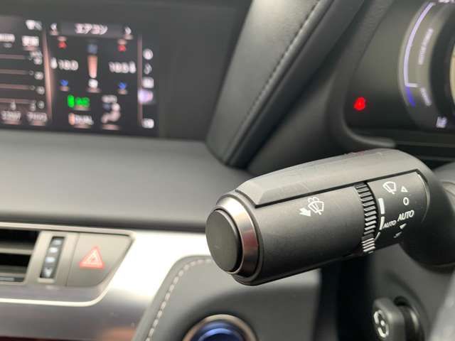 Lexus LC 2017-12 24421-16
