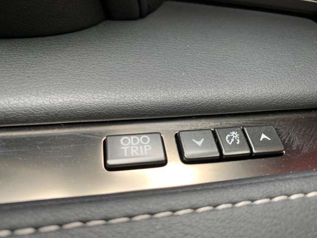 Lexus LC 2017-12 24421-19