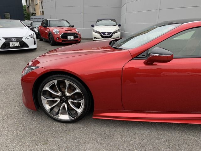 Lexus LC 2017-12 24421-5