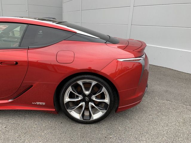 Lexus LC 2017-12 24421-6