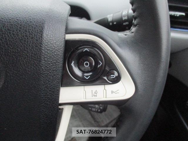 Toyota PRIUS 2017-05 281825-10