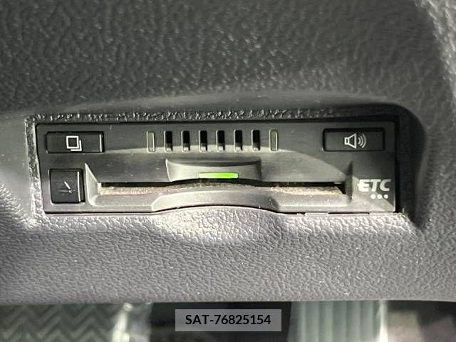 Toyota PRIUS 2018-10 217530-6