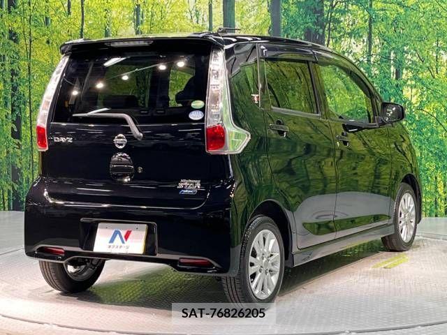 Nissan DAYZ 2015-02 323316-17