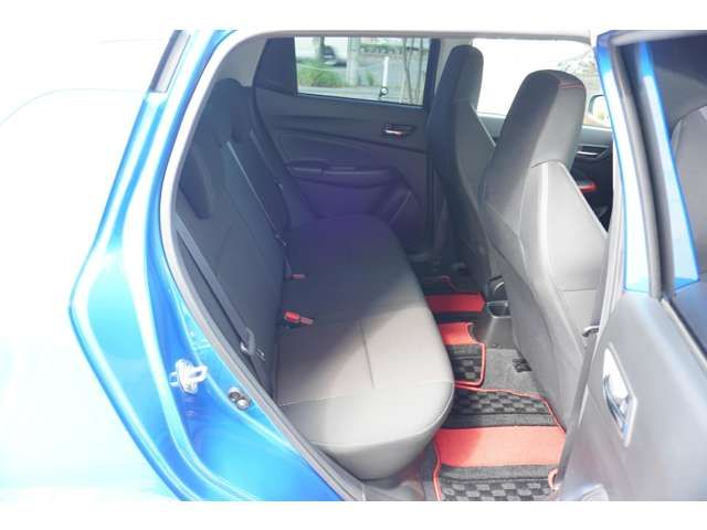 Suzuki SWIFT 2019-05 14382-6