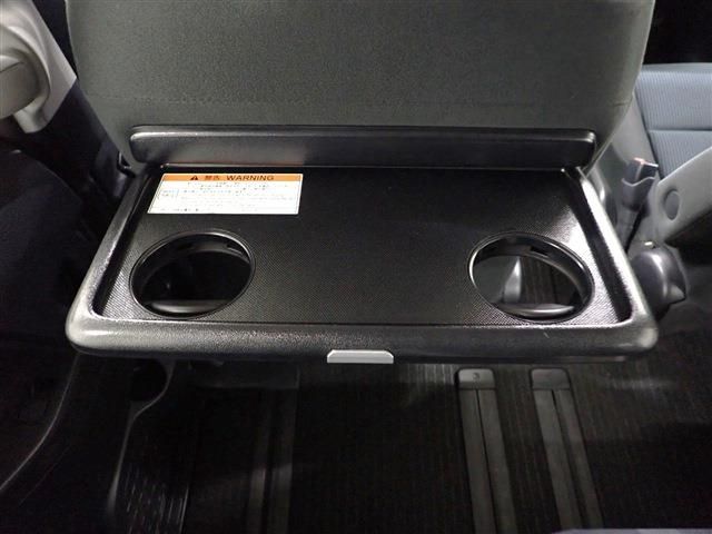 Toyota NOAH 2021-05 28233-29