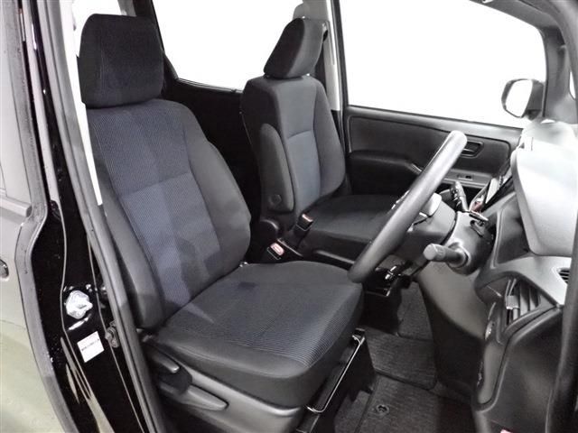 Toyota NOAH 2021-05 28233-22