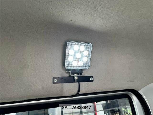 Suzuki EVERY 2018-04 375625-27