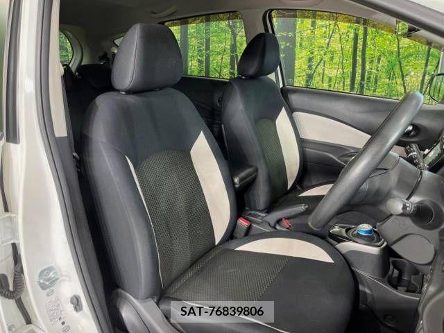 Nissan NOTE 2018-02 305413-8