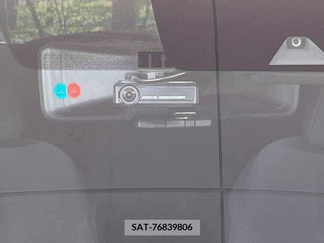 Nissan NOTE 2018-02 305413-6