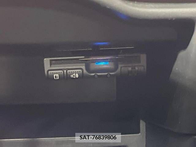 Nissan NOTE 2018-02 305413-5