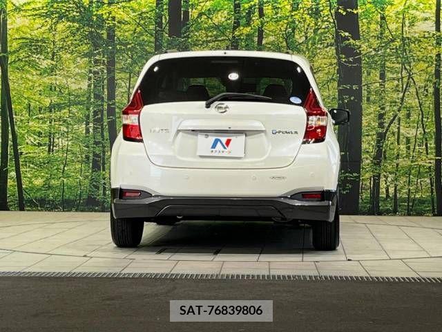 Nissan NOTE 2018-02 305413-15