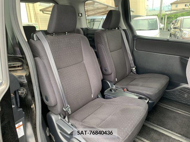 Toyota VOXY HYBRID 2014-09 322771-6