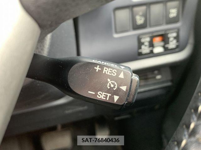 Toyota VOXY HYBRID 2014-09 322771-16
