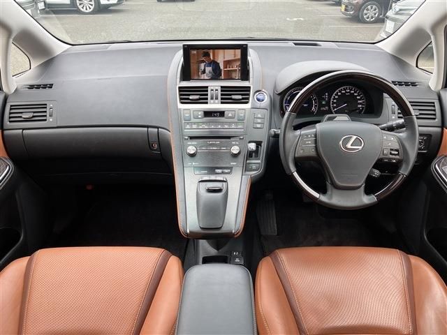 Lexus HS 2013-02 7276-1