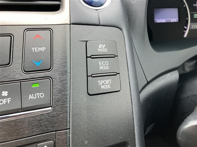 Lexus HS 2013-02 7276-24
