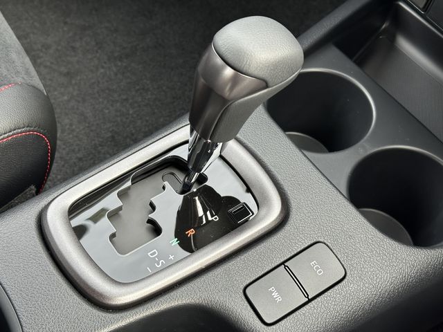 Toyota HILUX 2023-01 5674-7