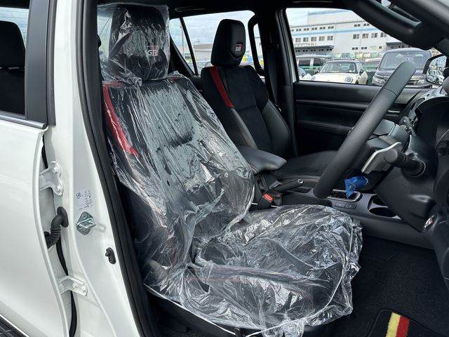 Toyota HILUX 2023-01 5674-13