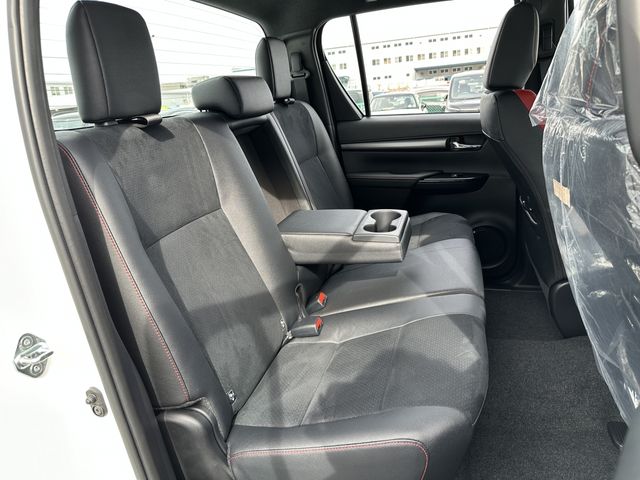 Toyota HILUX 2023-01 5674-15