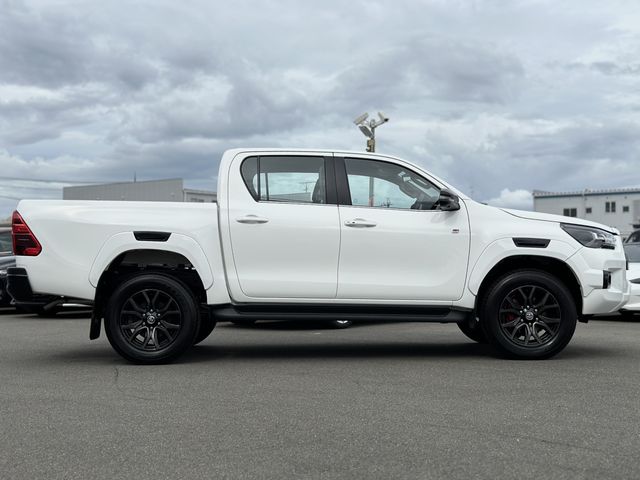 Toyota HILUX 2023-01 5674-27