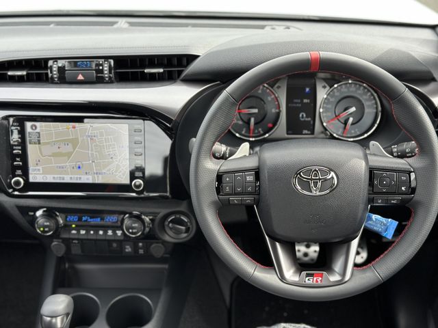 Toyota HILUX 2023-01 5674-2