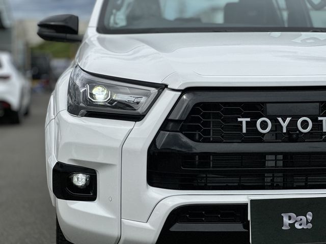 Toyota HILUX 2023-01 5674-20