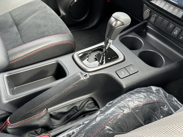 Toyota HILUX 2023-01 5674-8