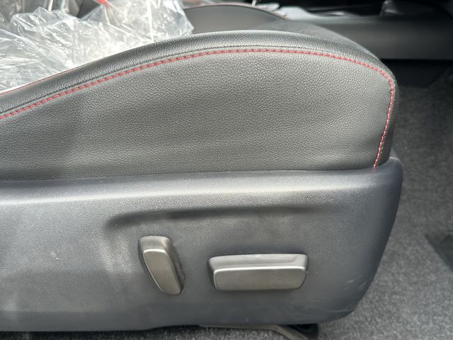 Toyota HILUX 2023-01 5674-14