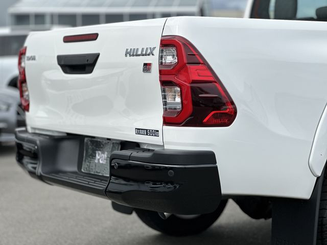 Toyota HILUX 2023-01 5674-22