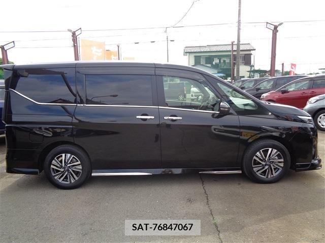 Nissan SERENA 2023-06 284318-2