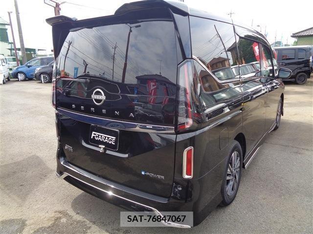 Nissan SERENA 2023-06 284318-5
