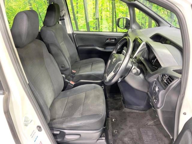 Toyota VOXY 2015-10 19123-8