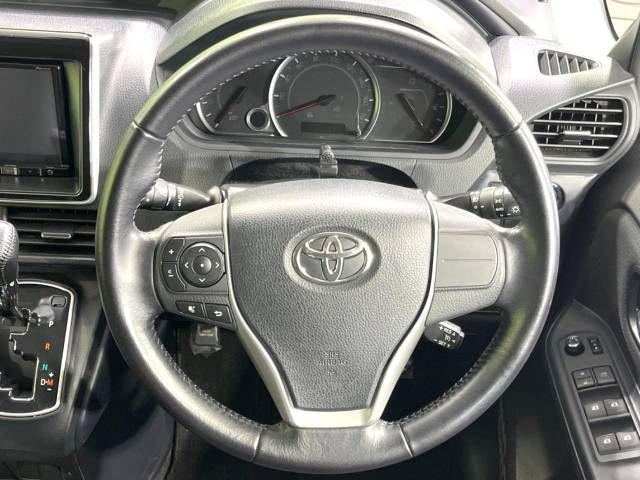 Toyota VOXY 2015-10 19123-12