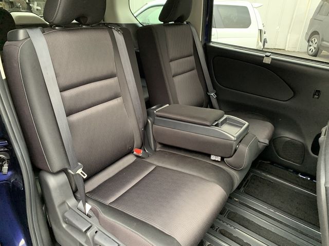 Nissan SERENA 2017-09 187409-15