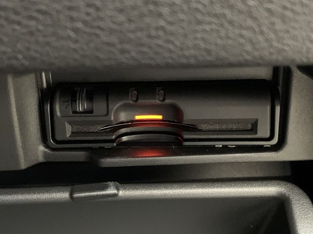 Nissan SERENA 2017-09 187409-22